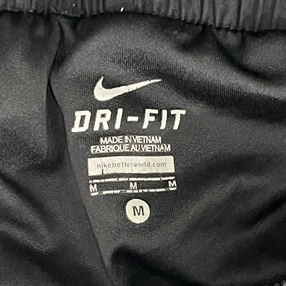 Nike Women's Black and White Athletic Shorts Size M - Picture 4 of 4